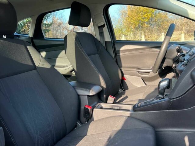 Сірий Форд Фокус, об'ємом двигуна 2 л та пробігом 175 тис. км за 8900 $, фото 19 на Automoto.ua