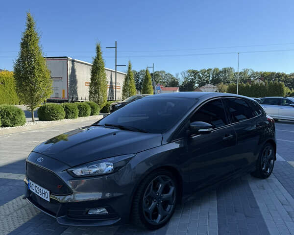 Серый Форд Фокус, объемом двигателя 2 л и пробегом 255 тыс. км за 9500 $, фото 5 на Automoto.ua