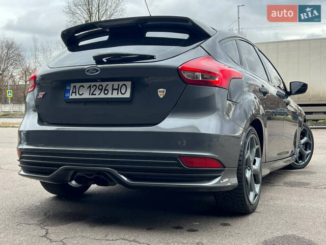 Серый Форд Фокус, объемом двигателя 2 л и пробегом 257 тыс. км за 12800 $, фото 7 на Automoto.ua