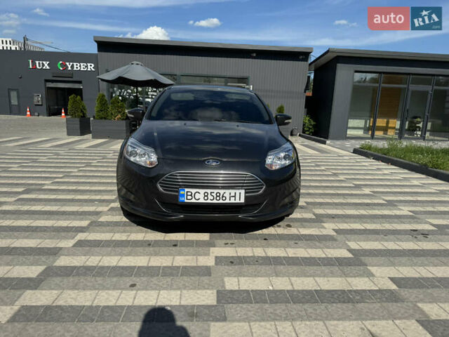 Серый Форд Фокус, объемом двигателя 0 л и пробегом 121 тыс. км за 9500 $, фото 8 на Automoto.ua
