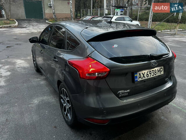 Сірий Форд Фокус, об'ємом двигуна 2 л та пробігом 117 тис. км за 9500 $, фото 4 на Automoto.ua