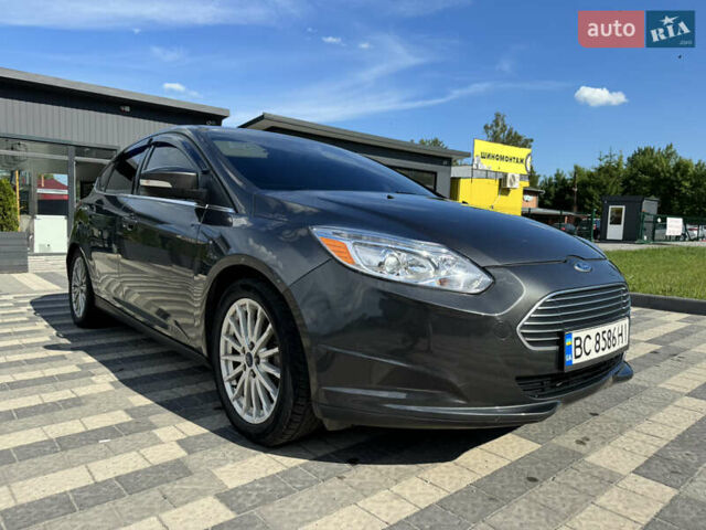 Серый Форд Фокус, объемом двигателя 0 л и пробегом 121 тыс. км за 9500 $, фото 7 на Automoto.ua