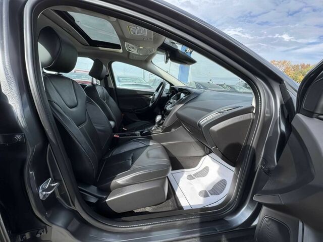 Серый Форд Фокус, объемом двигателя 2 л и пробегом 62 тыс. км за 7500 $, фото 10 на Automoto.ua