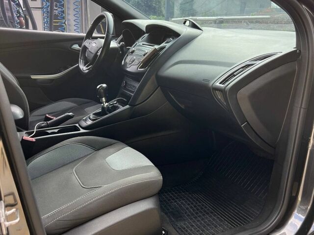 Сірий Форд Фокус, об'ємом двигуна 2 л та пробігом 271 тис. км за 8800 $, фото 11 на Automoto.ua