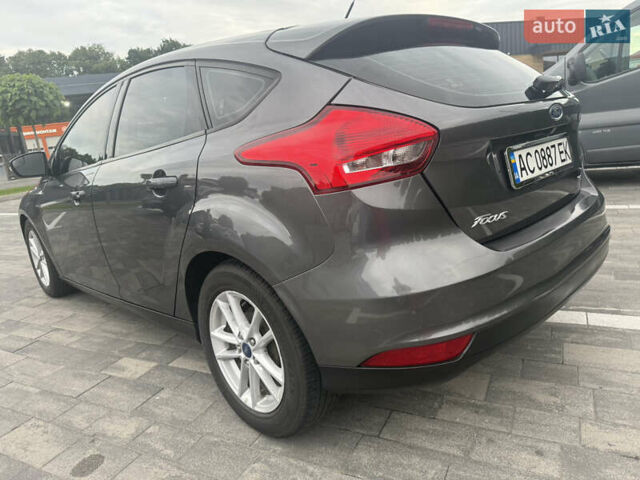 Серый Форд Фокус, объемом двигателя 1.9 л и пробегом 152 тыс. км за 7900 $, фото 2 на Automoto.ua