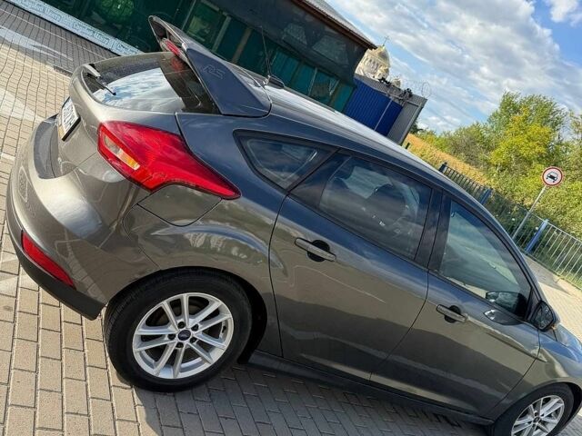 Сірий Форд Фокус, об'ємом двигуна 0 л та пробігом 170 тис. км за 9600 $, фото 4 на Automoto.ua
