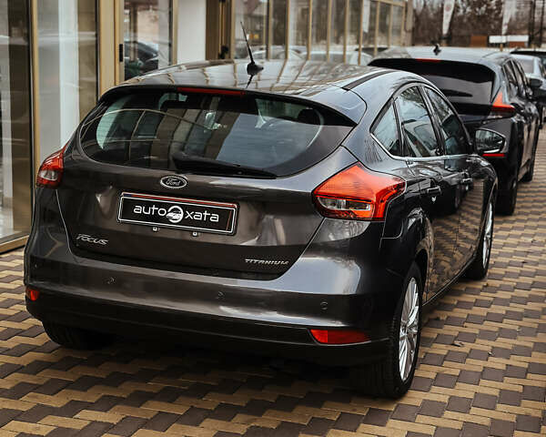 Сірий Форд Фокус, об'ємом двигуна 2 л та пробігом 224 тис. км за 9500 $, фото 3 на Automoto.ua