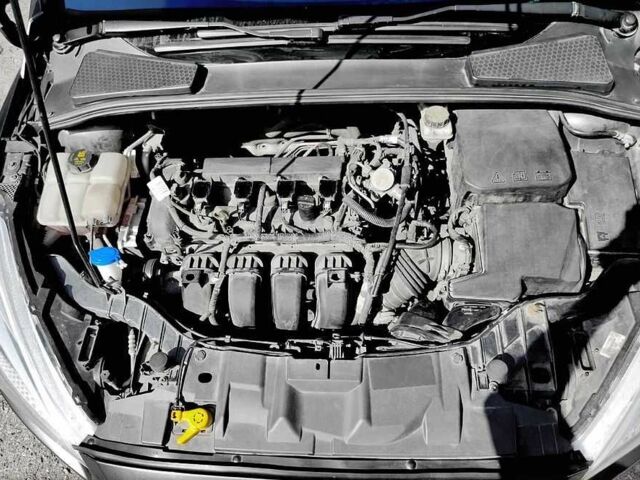 Серый Форд Фокус, объемом двигателя 2 л и пробегом 176 тыс. км за 7900 $, фото 5 на Automoto.ua