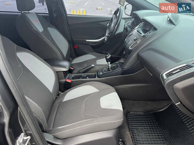 Серый Форд Фокус, объемом двигателя 2 л и пробегом 257 тыс. км за 12800 $, фото 43 на Automoto.ua