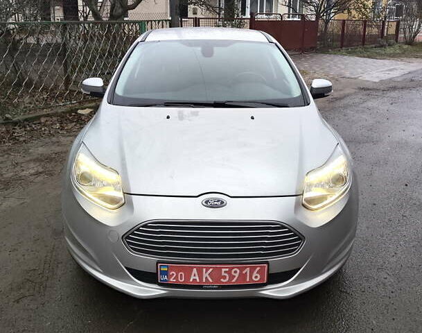 Сірий Форд Фокус, об'ємом двигуна 0 л та пробігом 88 тис. км за 9700 $, фото 1 на Automoto.ua