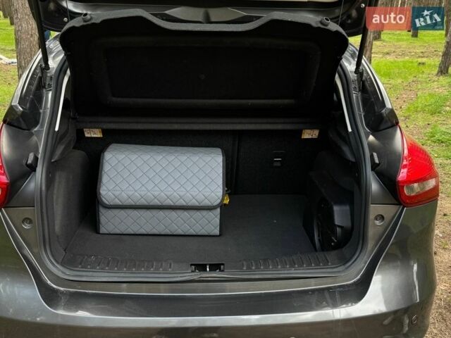 Серый Форд Фокус, объемом двигателя 2 л и пробегом 110 тыс. км за 10700 $, фото 11 на Automoto.ua