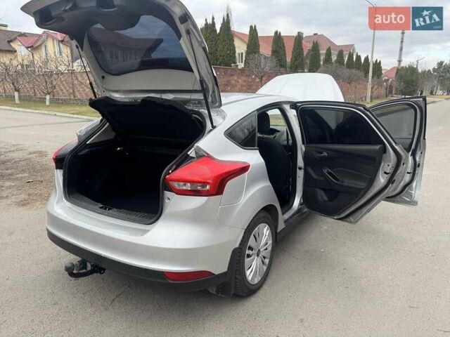 Сірий Форд Фокус, об'ємом двигуна 1.6 л та пробігом 98 тис. км за 8850 $, фото 21 на Automoto.ua