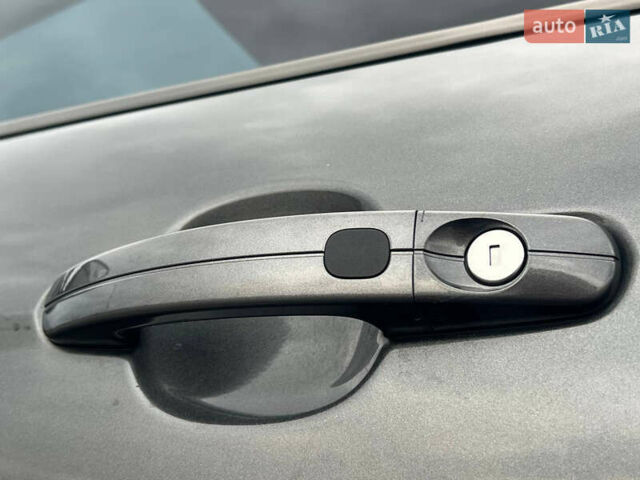 Серый Форд Фокус, объемом двигателя 2 л и пробегом 257 тыс. км за 12800 $, фото 10 на Automoto.ua