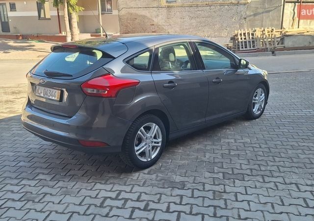 Серый Форд Фокус, объемом двигателя 1.5 л и пробегом 235 тыс. км за 9850 $, фото 15 на Automoto.ua