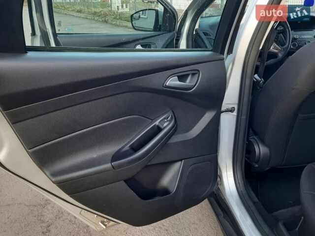 Серый Форд Фокус, объемом двигателя 2 л и пробегом 144 тыс. км за 8300 $, фото 8 на Automoto.ua