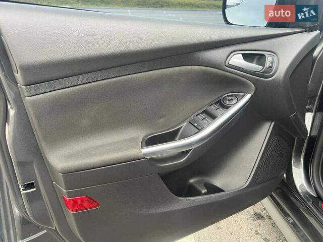Серый Форд Фокус, объемом двигателя 2 л и пробегом 257 тыс. км за 12800 $, фото 26 на Automoto.ua