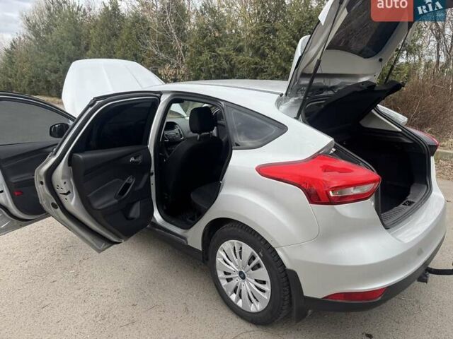 Сірий Форд Фокус, об'ємом двигуна 1.6 л та пробігом 98 тис. км за 8850 $, фото 19 на Automoto.ua
