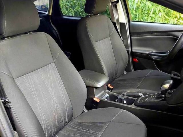 Серый Форд Фокус, объемом двигателя 2 л и пробегом 176 тыс. км за 7900 $, фото 10 на Automoto.ua