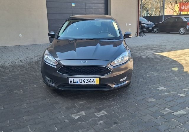 Серый Форд Фокус, объемом двигателя 1.5 л и пробегом 235 тыс. км за 9850 $, фото 1 на Automoto.ua