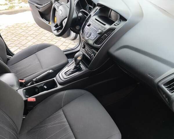 Сірий Форд Фокус, об'ємом двигуна 2 л та пробігом 113 тис. км за 8499 $, фото 15 на Automoto.ua