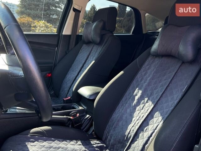 Сірий Форд Фокус, об'ємом двигуна 2 л та пробігом 110 тис. км за 10850 $, фото 8 на Automoto.ua