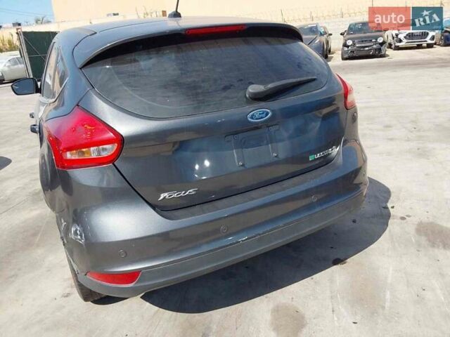 Серый Форд Фокус, объемом двигателя 0 л и пробегом 139 тыс. км за 6800 $, фото 5 на Automoto.ua