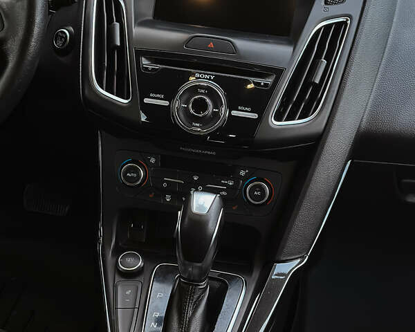 Сірий Форд Фокус, об'ємом двигуна 2 л та пробігом 224 тис. км за 9500 $, фото 9 на Automoto.ua