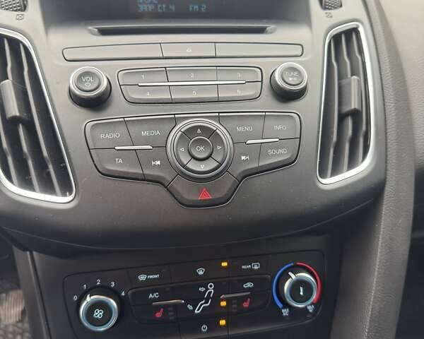 Сірий Форд Фокус, об'ємом двигуна 1.6 л та пробігом 98 тис. км за 8850 $, фото 48 на Automoto.ua