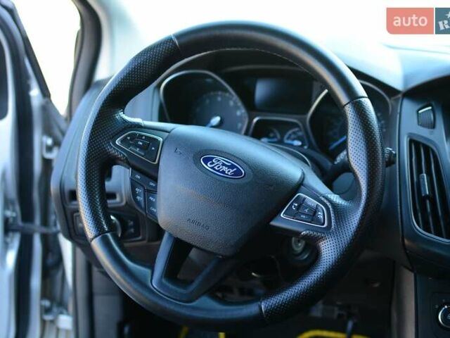Сірий Форд Фокус, об'ємом двигуна 2 л та пробігом 118 тис. км за 7850 $, фото 16 на Automoto.ua