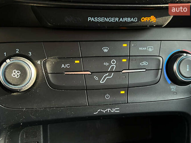 Серый Форд Фокус, объемом двигателя 2 л и пробегом 175 тыс. км за 8900 $, фото 16 на Automoto.ua