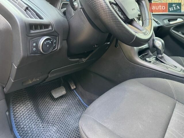 Серый Форд Фокус, объемом двигателя 2 л и пробегом 110 тыс. км за 10700 $, фото 30 на Automoto.ua