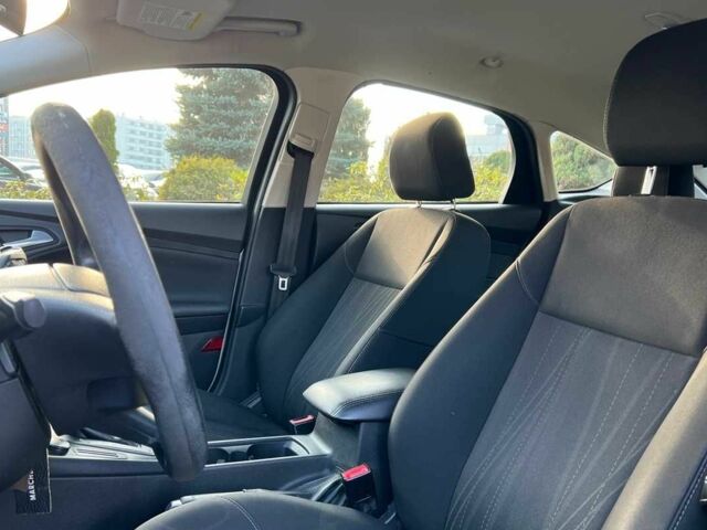 Сірий Форд Фокус, об'ємом двигуна 2 л та пробігом 175 тис. км за 8900 $, фото 8 на Automoto.ua