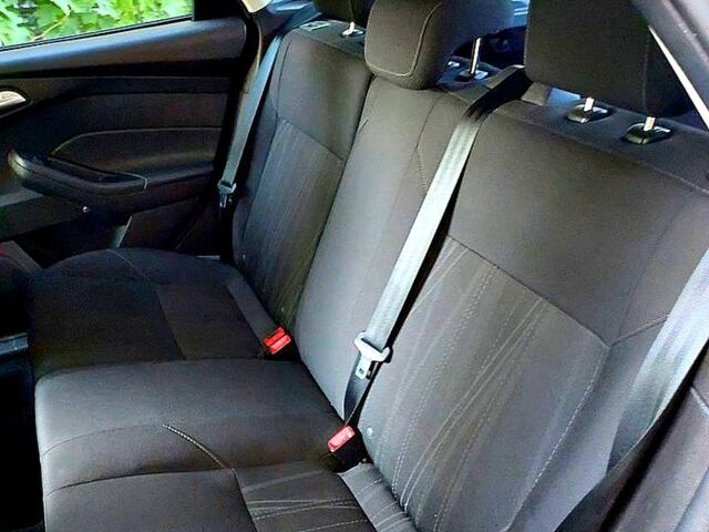 Серый Форд Фокус, объемом двигателя 2 л и пробегом 187 тыс. км за 7900 $, фото 9 на Automoto.ua