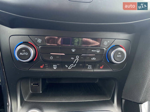 Серый Форд Фокус, объемом двигателя 0 л и пробегом 85 тыс. км за 8899 $, фото 17 на Automoto.ua