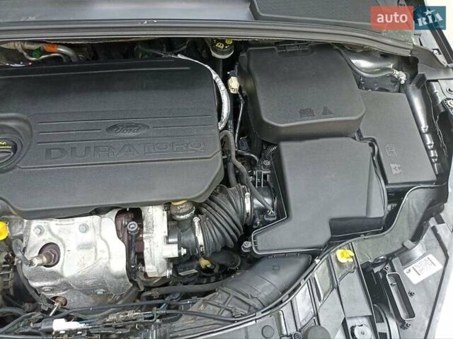 Сірий Форд Фокус, об'ємом двигуна 1.5 л та пробігом 112 тис. км за 11700 $, фото 22 на Automoto.ua