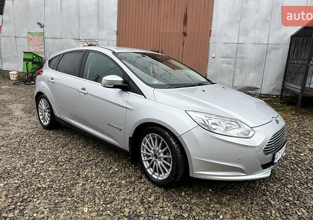 Серый Форд Фокус, объемом двигателя 0 л и пробегом 65 тыс. км за 9900 $, фото 1 на Automoto.ua