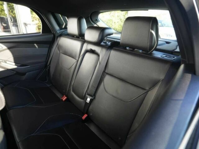 Серый Форд Фокус, объемом двигателя 2 л и пробегом 38 тыс. км за 2400 $, фото 16 на Automoto.ua