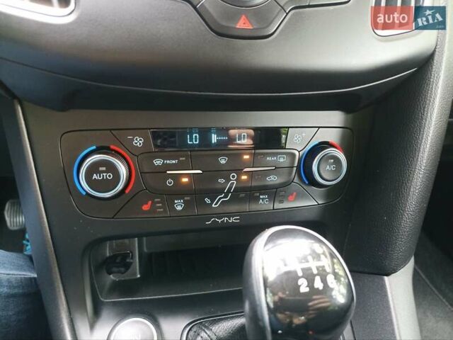 Сірий Форд Фокус, об'ємом двигуна 1.5 л та пробігом 112 тис. км за 11700 $, фото 31 на Automoto.ua