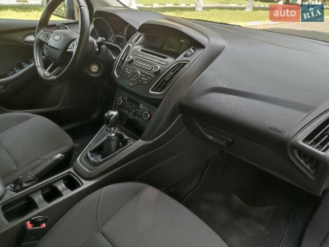 Сірий Форд Фокус, об'ємом двигуна 1.5 л та пробігом 112 тис. км за 11700 $, фото 12 на Automoto.ua