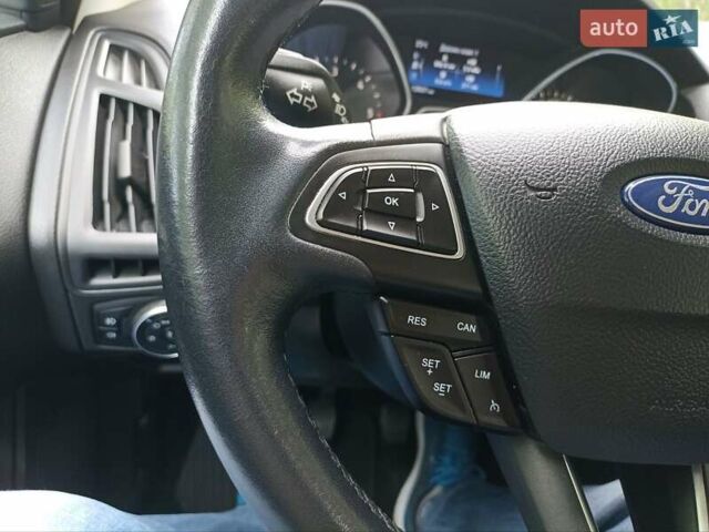 Сірий Форд Фокус, об'ємом двигуна 1.5 л та пробігом 112 тис. км за 11700 $, фото 28 на Automoto.ua