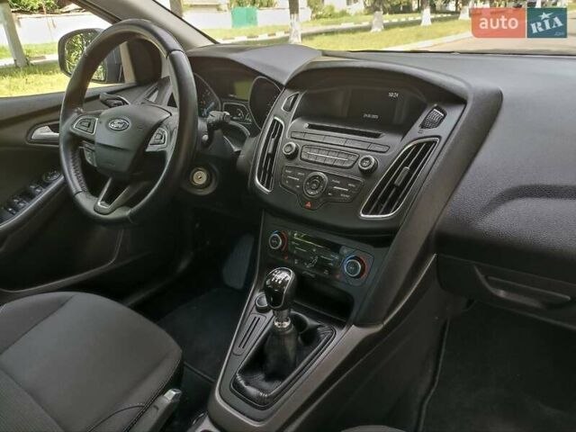 Сірий Форд Фокус, об'ємом двигуна 1.5 л та пробігом 112 тис. км за 11700 $, фото 13 на Automoto.ua