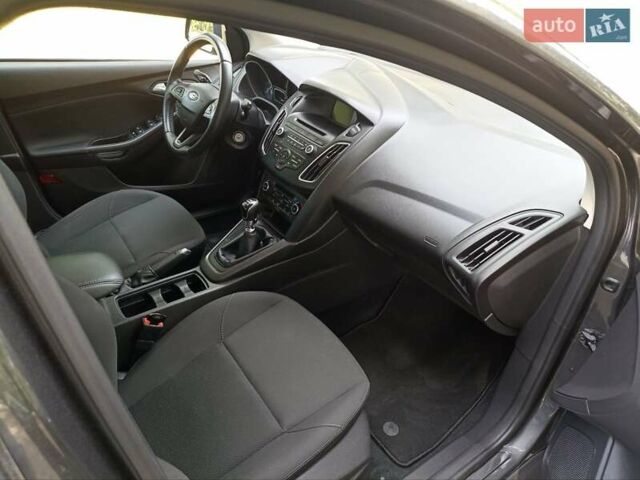 Сірий Форд Фокус, об'ємом двигуна 1.5 л та пробігом 112 тис. км за 11700 $, фото 14 на Automoto.ua