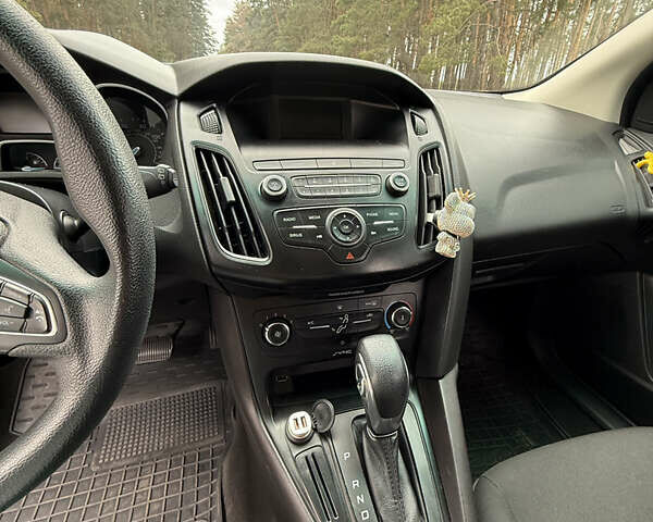 Сірий Форд Фокус, об'ємом двигуна 2 л та пробігом 121 тис. км за 8800 $, фото 17 на Automoto.ua