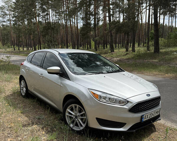 Сірий Форд Фокус, об'ємом двигуна 2 л та пробігом 121 тис. км за 8800 $, фото 1 на Automoto.ua