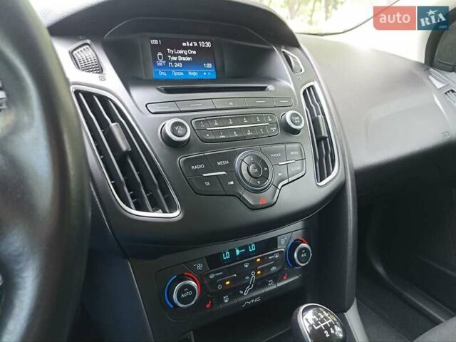 Сірий Форд Фокус, об'ємом двигуна 1.5 л та пробігом 112 тис. км за 11700 $, фото 30 на Automoto.ua