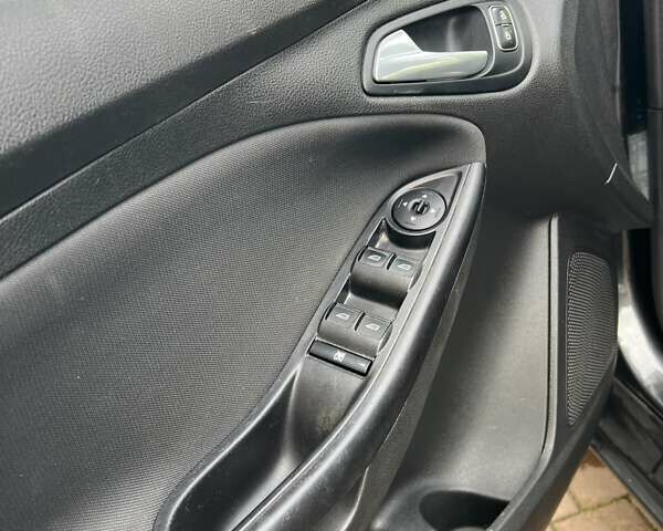 Серый Форд Фокус, объемом двигателя 2.01 л и пробегом 149 тыс. км за 8500 $, фото 7 на Automoto.ua