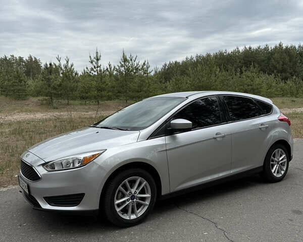 Сірий Форд Фокус, об'ємом двигуна 2 л та пробігом 121 тис. км за 8800 $, фото 4 на Automoto.ua