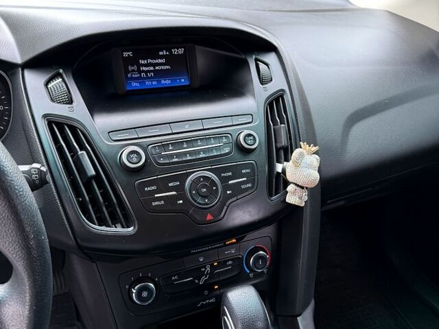 Серый Форд Фокус, объемом двигателя 2 л и пробегом 121 тыс. км за 8300 $, фото 8 на Automoto.ua