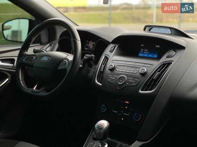 Сірий Форд Фокус, об'ємом двигуна 2 л та пробігом 142 тис. км за 9900 $, фото 18 на Automoto.ua