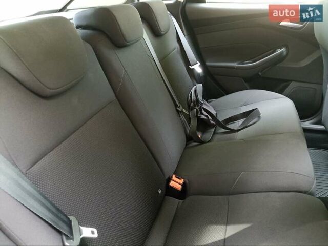 Сірий Форд Фокус, об'ємом двигуна 1.5 л та пробігом 112 тис. км за 11700 $, фото 19 на Automoto.ua